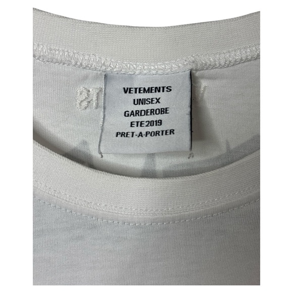 Vetements White Tee with Bold Gray Graphic - Picture 2 of 9
